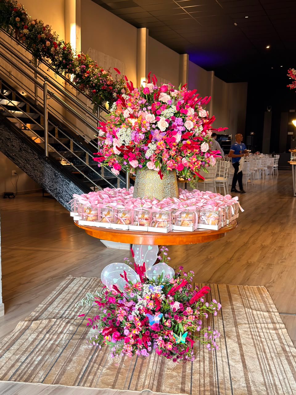 Decoração de festa de debutante em tons pastel